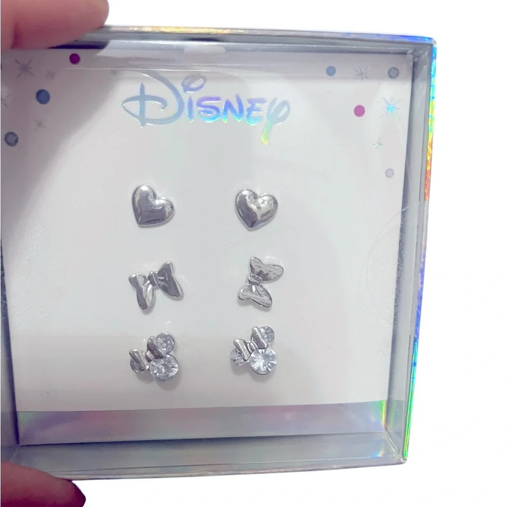 💚🌼NIB Disney Kids Earrings Set - Gold, Silver, and Red